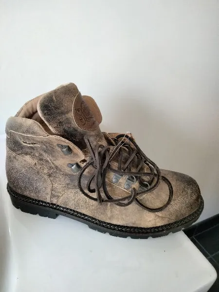 4460 Leather  Hiking boot / boots for Lederhosen