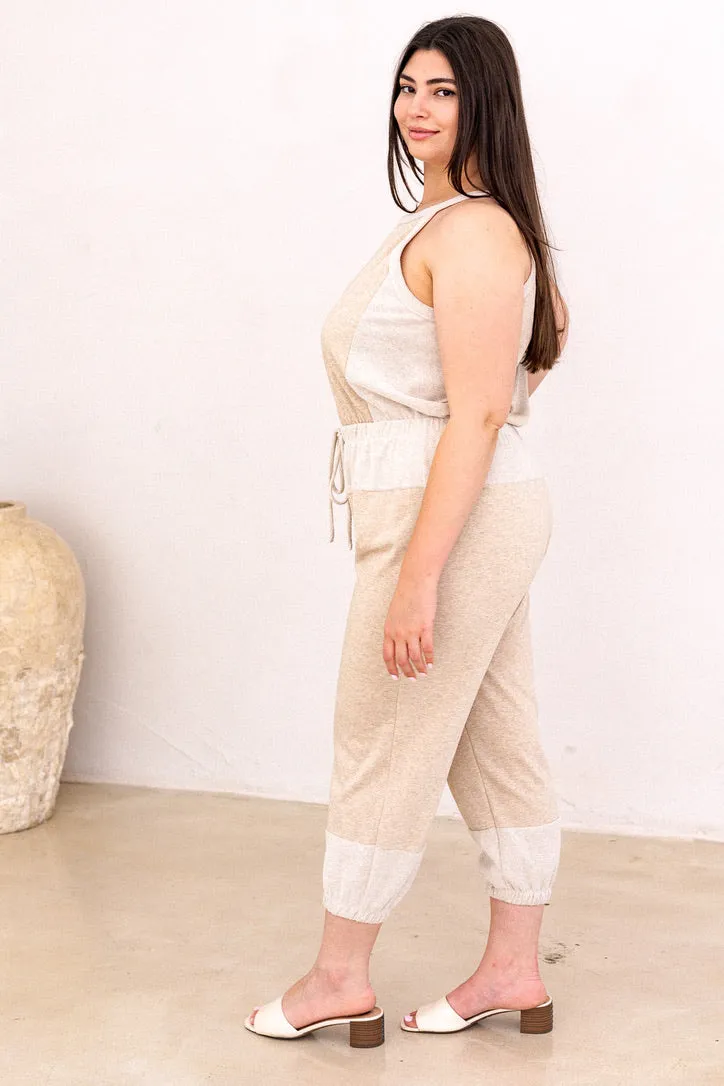 Curvy Plus Sleeveless Halter Neck Reverse Face Contract Jumpsuit