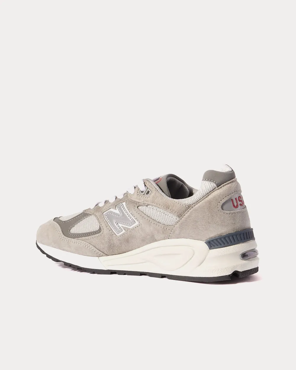 M990v2 Beige Low Top Sneakers