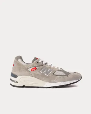 M990v2 Beige Low Top Sneakers