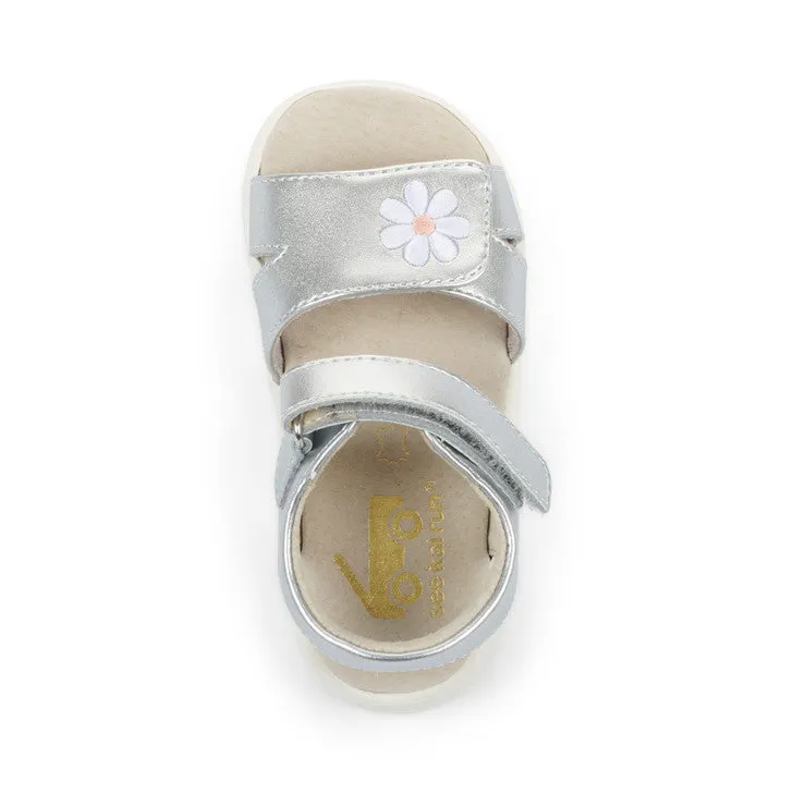See Kai Run Olivia III | Silver/Flower Little Kids Sandals
