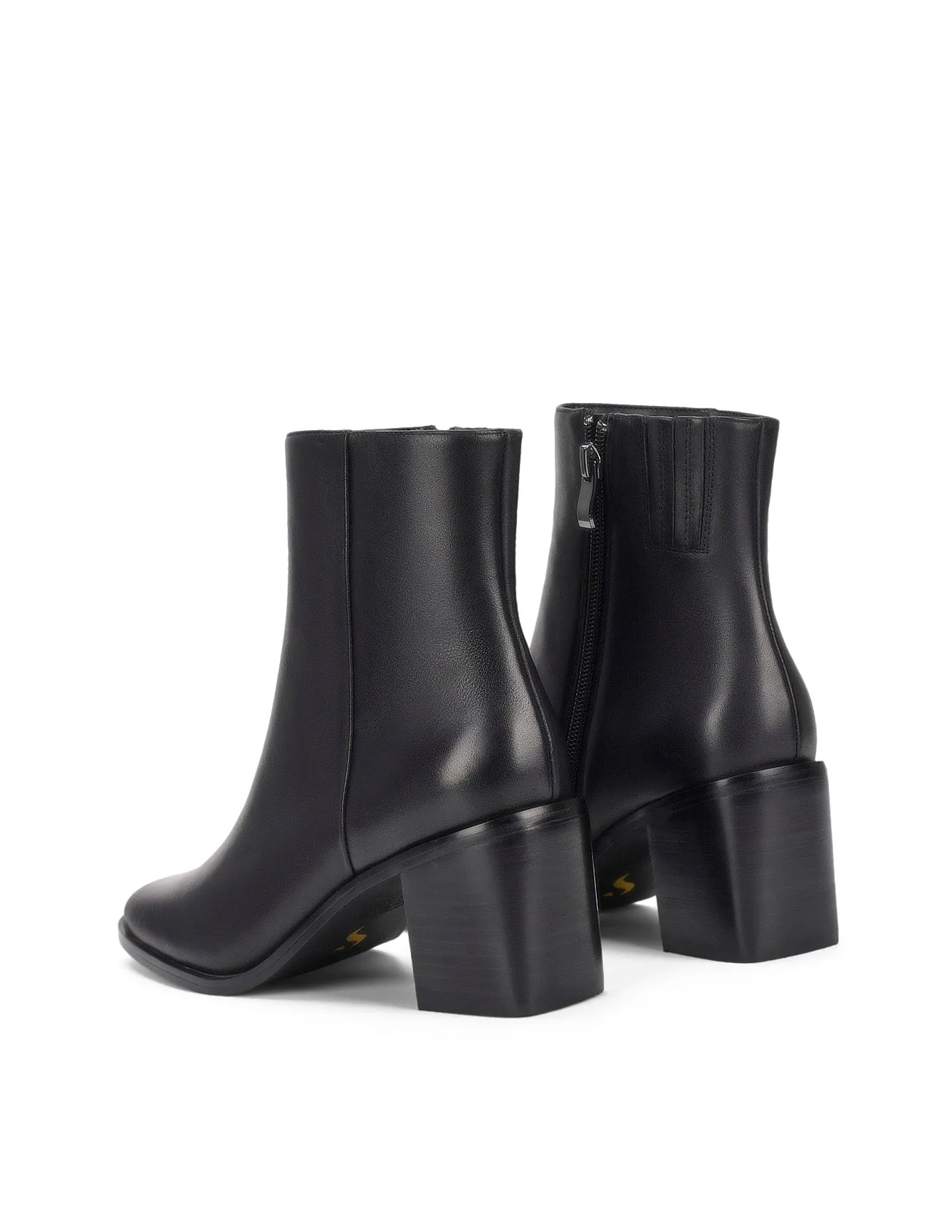 Ulla Ankle Boots - Black Leather