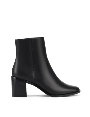 Ulla Ankle Boots - Black Leather